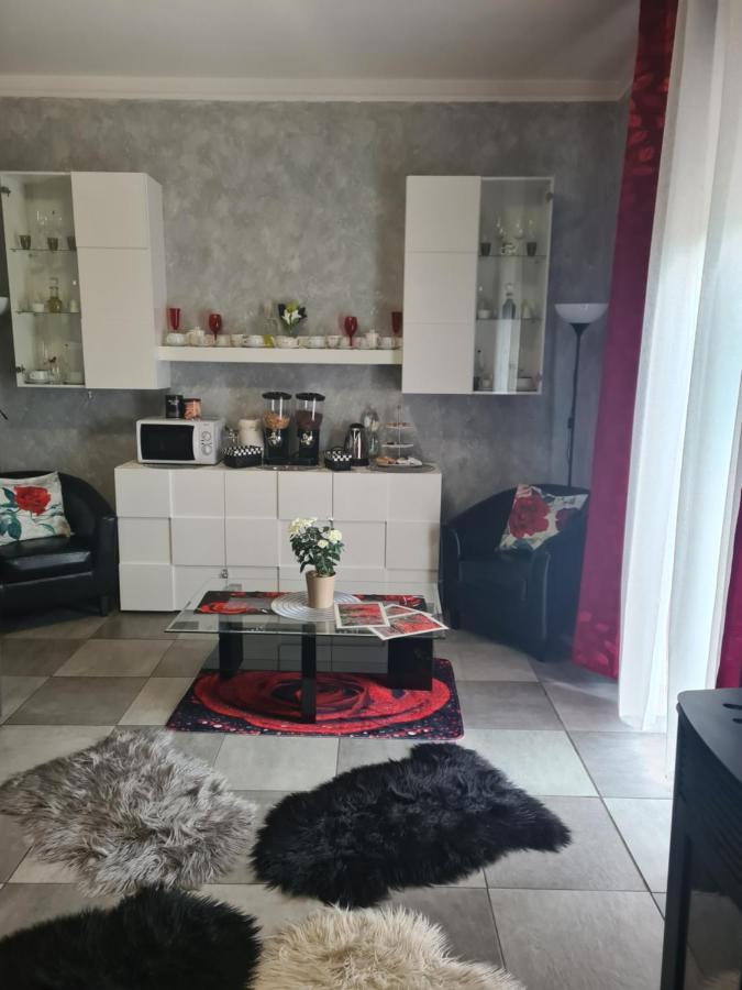 Petalo Rosso Apartamento *