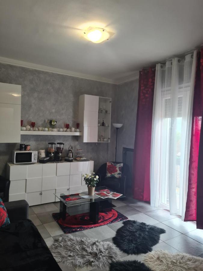 Petalo Rosso Apartamento *